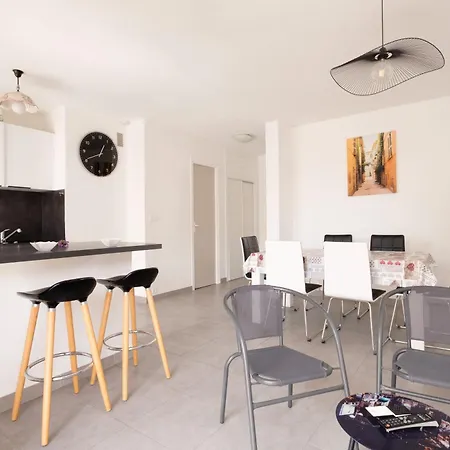 2 Pièces Proche Plages Go011 Cagnes-sur-Mer